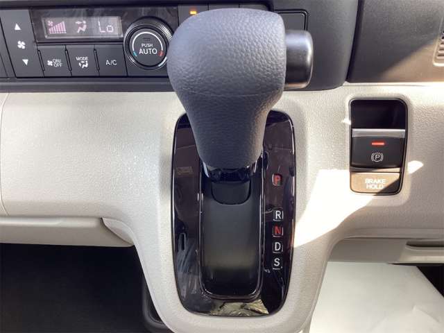 ホンダ Ｎ　ＢＯＸ ６６０ R8年 (四国) 99