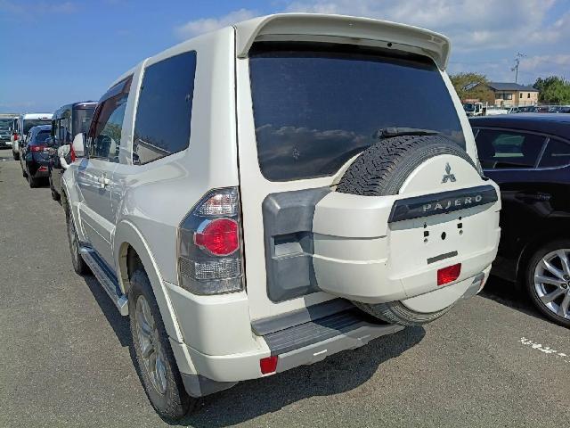 三菱 パジェロ ３．２ ショート ＶＲ－ＩＩ ディーゼルターボ ４ＷＤ H25年 () 99