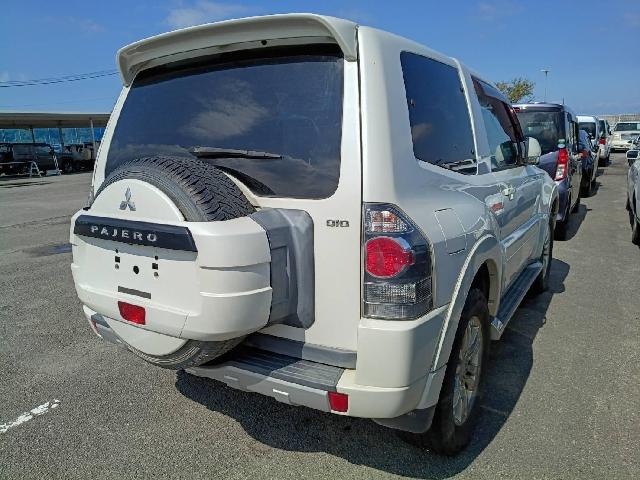 三菱 パジェロ ３．２ ショート ＶＲ－ＩＩ ディーゼルターボ ４ＷＤ H25年 () 99