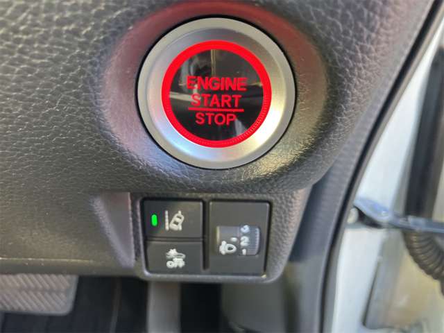 ホンダ Ｎ　ＢＯＸ カスタム ６６０ Ｌ スタイルプラス ブラック R4年 () 99