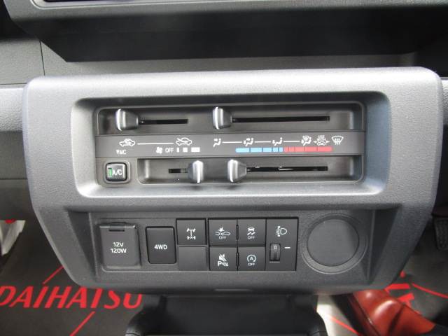ダイハツ ハイゼットトラック 多目的ダンプ 電動 ４ＷＤ ５Ｆ R7年 (関東) 99
