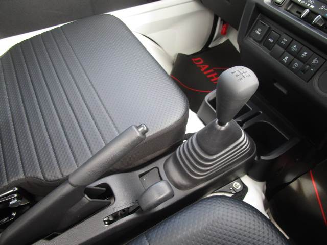 ダイハツ ハイゼットトラック 多目的ダンプ 電動 ４ＷＤ ５Ｆ R7年 (関東) 99