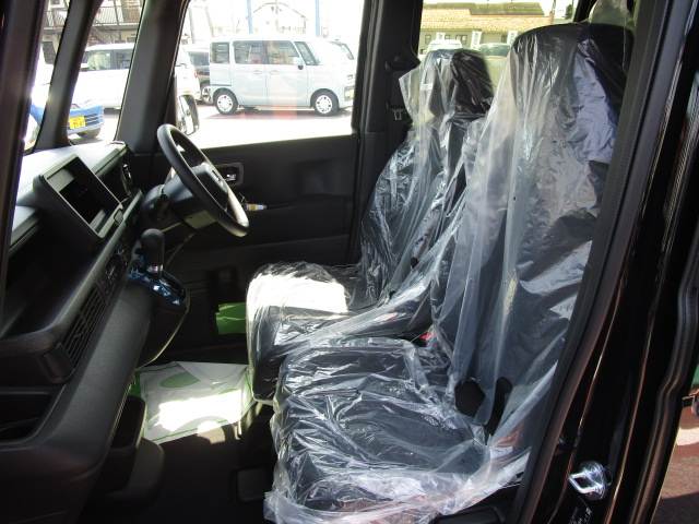 ホンダ Ｎ－ＢＯＸ Ｎ－ＢＯＸ ＣＵＳＴＯＭ ナビ装着用スペシャルパッケ R7年 (関東) 99
