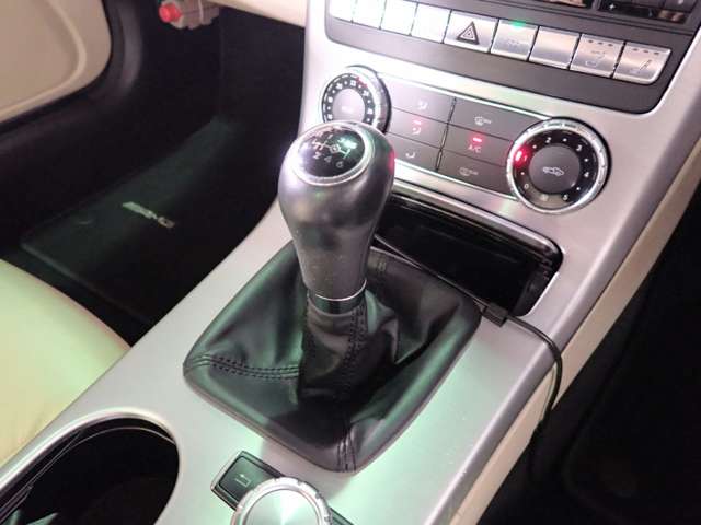 メルセデスベンツ ＳＬＫクラス ＳＬＫ２００ ＭＴ ＡＭＧスポーツパッケージ H25年 (近畿) 99