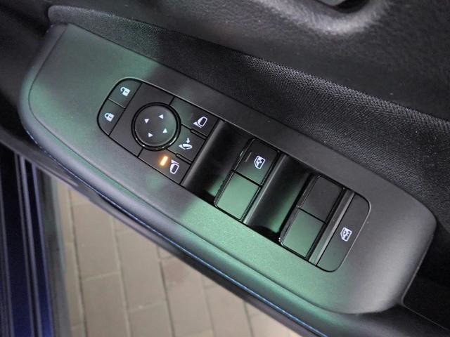 日産 ノート １．２ ＡＵＴＥＣＨ クロスオーバー R4年 (近畿) 99