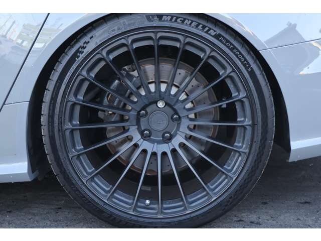 アウディ ＲＳ６　アバント ４．０ ４ＷＤ H26年 (関東) 99