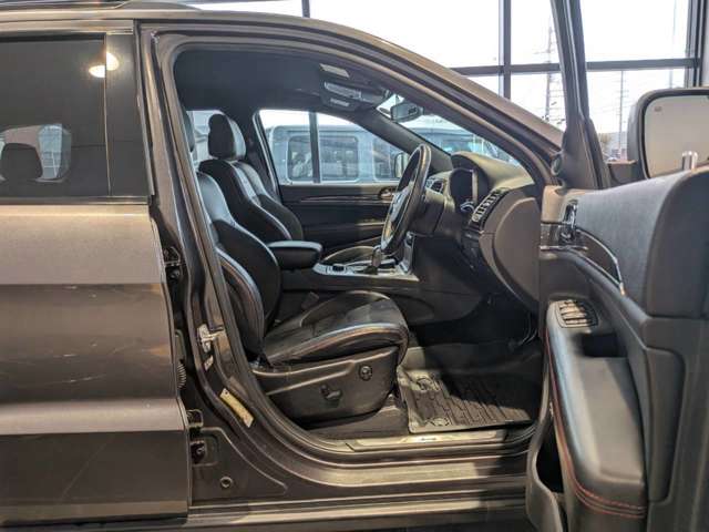 ジープ グランドチェロキー トレイルホーク ４ＷＤ R2年 (四国) 99