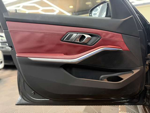 ＢＭＷ ３シリーズ ３２０Ｄ Ｘドライブ Ｍスポーツ ディーゼルターボ ４ＷＤ R1年 (関東) 99