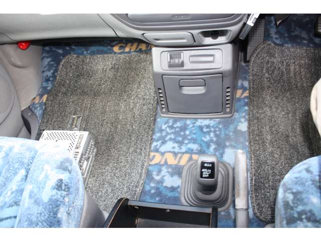三菱 デリカスペースギア ２．８ シャモニー ハイルーフ ディーゼルターボ ４ＷＤ H10年 (関東) 99
