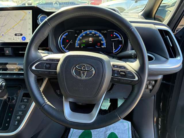 トヨタ ヴォクシー １．８ ハイブリッド Ｓ－Ｚ Ｅ－ＦＯＵＲ ４ＷＤ R4年 (北海道) 99