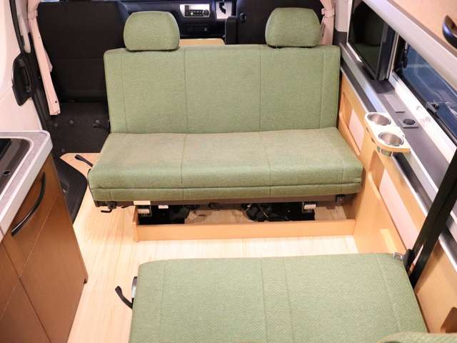 トヨタ ハイエースバン キャンピング R5年 (北海道) 99