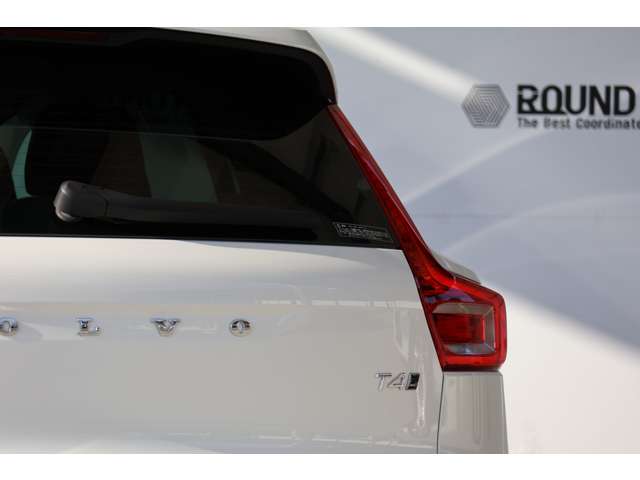 ボルボ ＸＣ４０ Ｔ４ ＡＷＤ モメンタム ４ＷＤ R1年 (近畿) 99