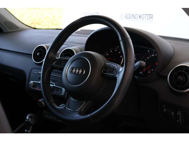アウディ Ａ１　スポーツバック １．０　ＴＦＳＩ H30年 (近畿) 99