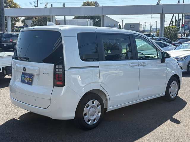 ホンダ フリード　ハイブリッド １．５ Ｅ：ＨＥＶ エアー R8年 () 99