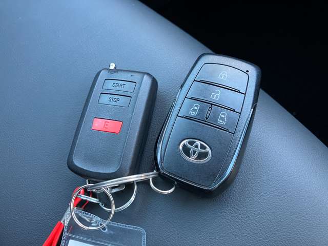 トヨタ ノア １．８ ハイブリッド Ｓ－Ｚ Ｅ－ＦＯＵＲ ４ＷＤ R4年 (関東) 99