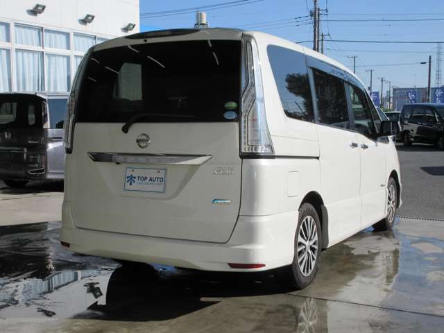 日産 セレナ ２．０ ハイウェイスター Ｓ－ＨＹＢＲＩＤ H26年 () 99
