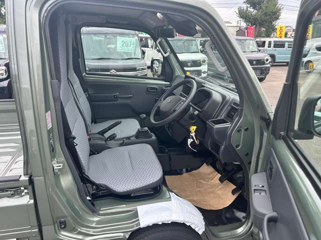 スズキ キャリイトラック ６６０ ＫＣ農繁 ３方開 ４ＷＤ R8年 () 99
