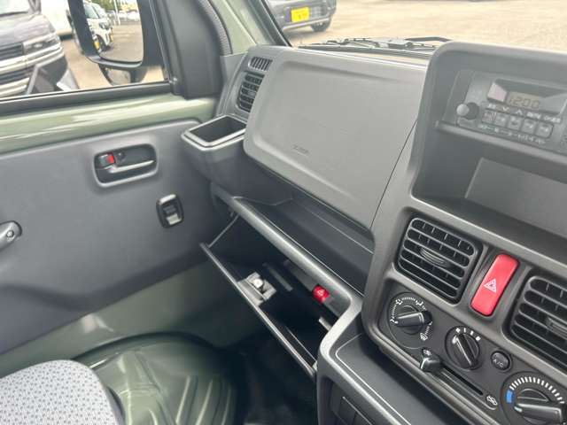 スズキ キャリイトラック ６６０ ＫＣ農繁 ３方開 ４ＷＤ R8年 () 99