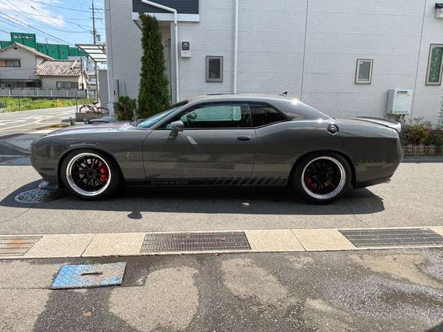 ダッジ チャレンジャー ３９２ ＨＥＭＩ スキャットパック シェイカー H30年 (近畿) 99
