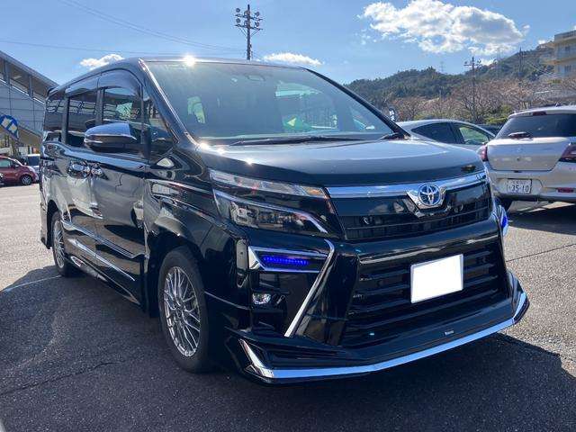 トヨタ ヴォクシー １．８ ハイブリッド ＺＳ 煌ＩＩＩ R3年 (中国) 99