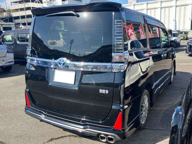トヨタ ヴォクシー １．８ ハイブリッド ＺＳ 煌ＩＩＩ R3年 (中国) 99