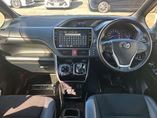 トヨタ ヴォクシー １．８ ハイブリッド ＺＳ 煌ＩＩＩ R3年 (中国) 99