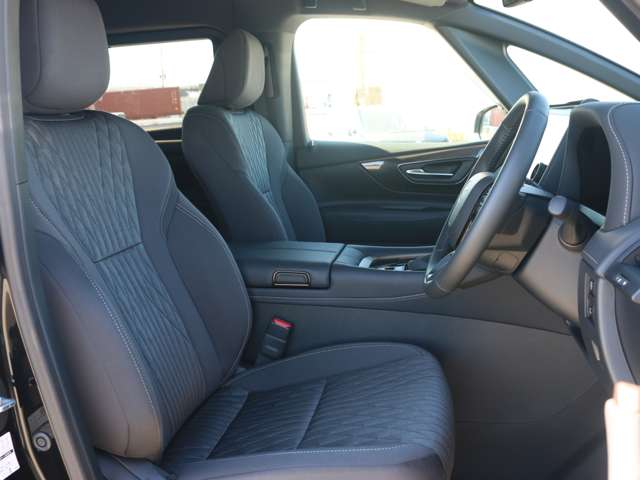 トヨタ アルファード　ハイブリッド ハイブリッド ２．５ Ｘ Ｅ－ＦＯＵＲ ４ＷＤ R8年 (近畿) 99