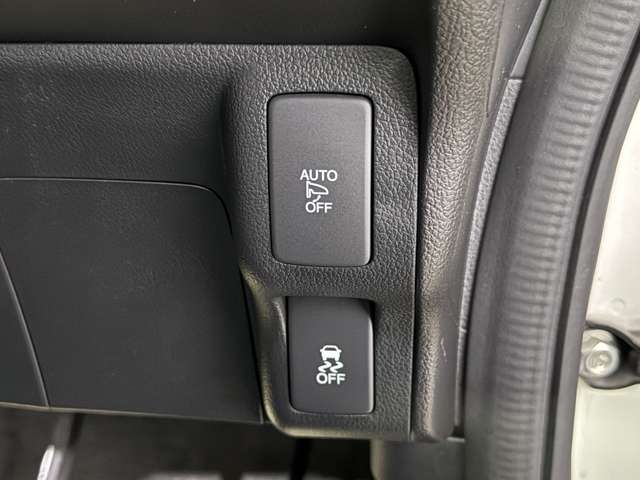 ホンダ Ｎ　ＢＯＸ ６６０ カスタムＧ ＳＳパッケージ ブラックスタイル H28年 (近畿) 99