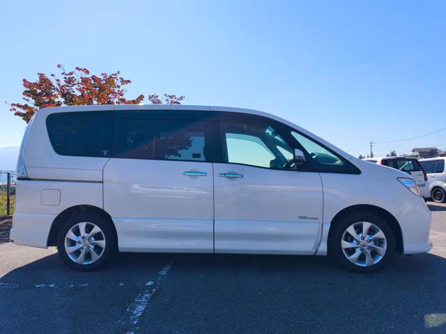 日産 セレナ ２．０ ハイウェイスター Ｓ－ＨＹＢＲＩＤ H25年 () 99
