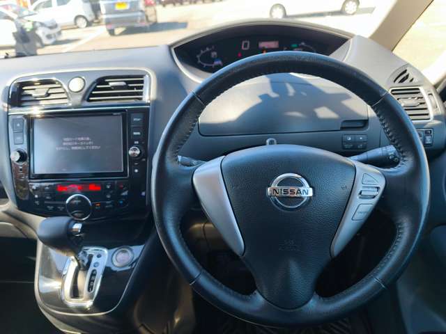 日産 セレナ ２．０ ハイウェイスター Ｓ－ＨＹＢＲＩＤ H25年 () 99