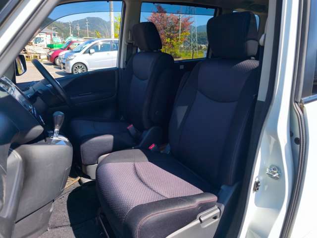 日産 セレナ ２．０ ハイウェイスター Ｓ－ＨＹＢＲＩＤ H25年 () 99
