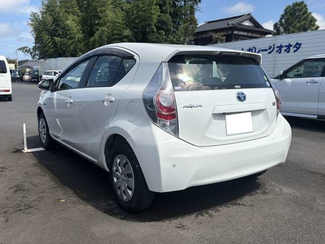 トヨタ アクア １．５ Ｌ H25年 (関東) 99