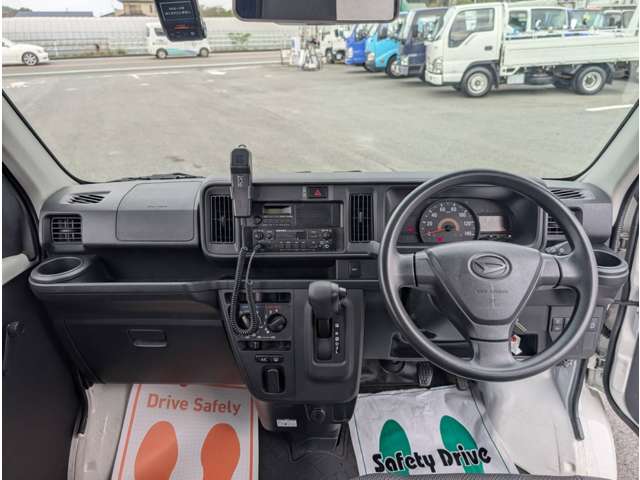 ダイハツ ハイゼットカーゴ ６６０ スペシャル ＳＡＩＩＩ ハイルーフ ４ＷＤ R2年 (九州・沖縄) 99