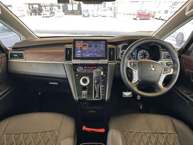 三菱 デリカ　Ｄ：５ ２．２ Ｐ ディーゼルターボ ４ＷＤ R7年 (東海) 99