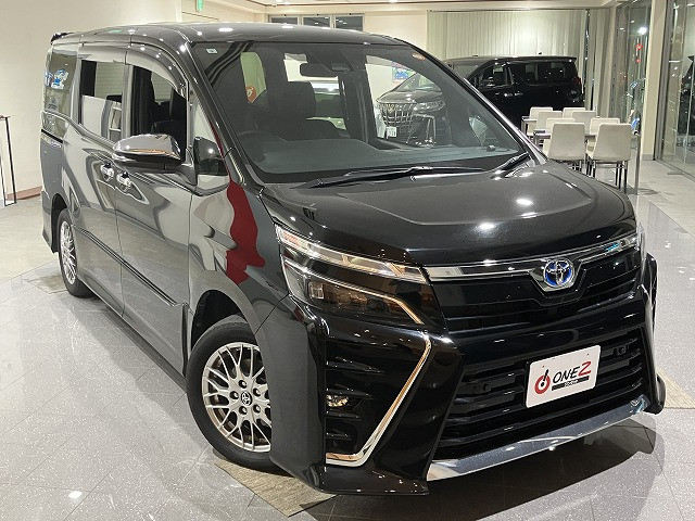 トヨタ ヴォクシー １．８ ハイブリッド ＺＳ 煌ＩＩＩ R3年 (近畿) 99