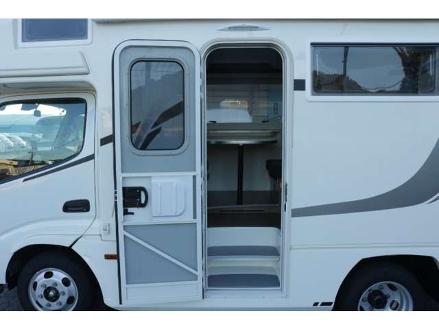 トヨタ カムロード バンテック R5年 (中国) 99