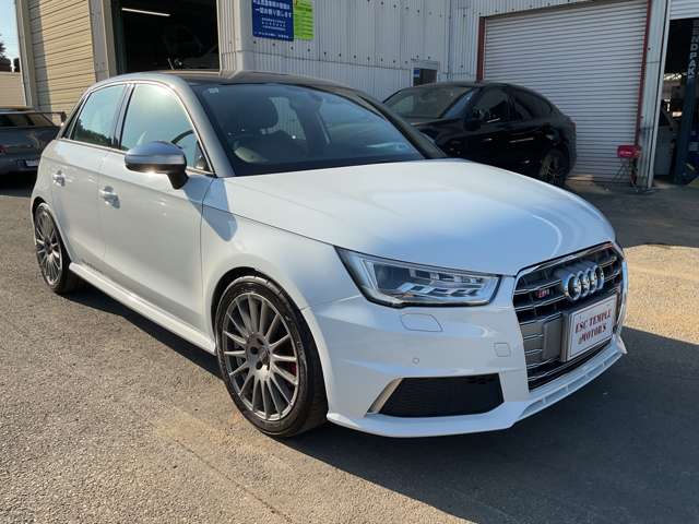 アウディ Ｓ１　スポーツバック ２．０ ４ＷＤ H28年 () 99