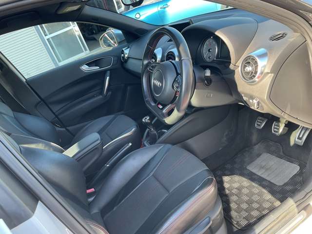 アウディ Ｓ１　スポーツバック ２．０ ４ＷＤ H28年 () 99