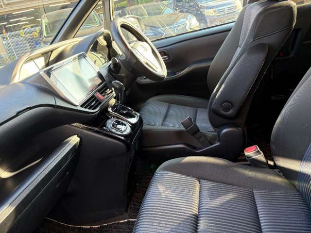 トヨタ ヴォクシー ２．０ ＺＳ 煌ＩＩ H28年 (近畿) 99