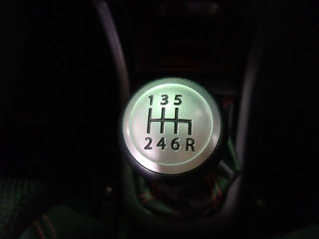 スズキ スイフト １．６ スポーツ H24年 (近畿) 99