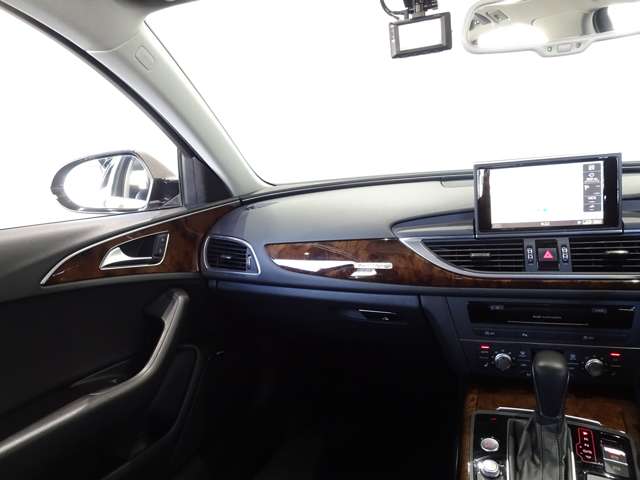 アウディ Ａ６　アバント ２．０ ＴＦＳＩ クワトロ ４ＷＤ H28年 (関東) 99