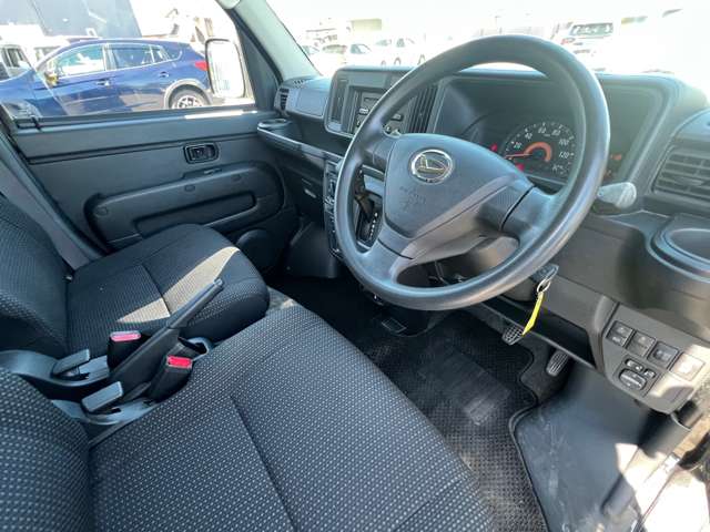 ダイハツ ハイゼットカーゴ ６６０ クルーズ ＳＡＩＩＩ ハイルーフ ４ＷＤ H30年 (東海) 99