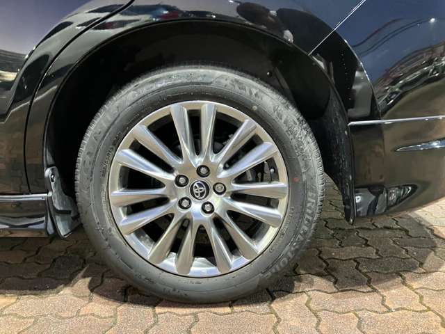 トヨタ ハリアー　ハイブリッド ２．５ ハイブリッド Ｅ－ＦＯＵＲ プログレス メタル アンド レザーパッケージ ４ＷＤ R1年 (関東) 99