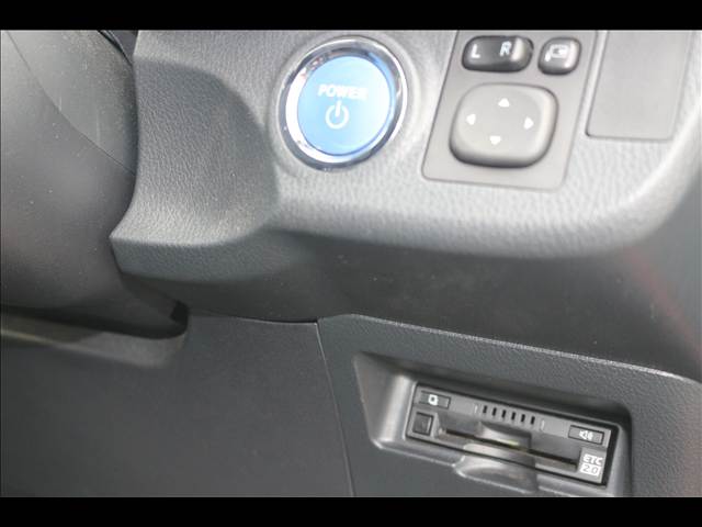 トヨタ ヴィッツ ＨＹＢＲＩＤ Ｆ ＳＡＦＥＴＹ ＥＤＩＴＩＯＮ ＩＩＩ R1年 (関東) 99