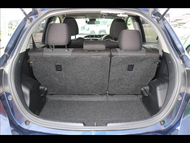 トヨタ ヴィッツ ＨＹＢＲＩＤ Ｆ ＳＡＦＥＴＹ ＥＤＩＴＩＯＮ ＩＩＩ R1年 (関東) 99