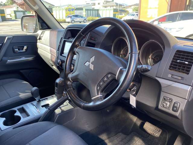 三菱 パジェロ ３．２ ロング エクシード ディーゼルターボ ４ＷＤ H26年 (東北) 99