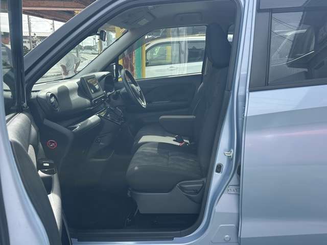 三菱 ｅＫクロス　ＥＶ Ｇ R5年 (東海) 99