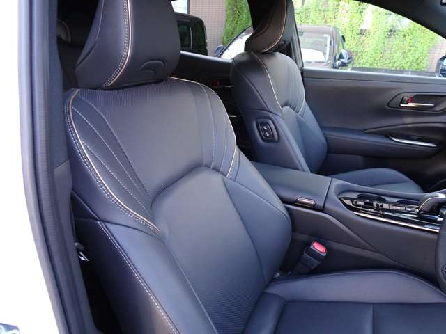 トヨタ クラウン　スポーツ　ハイブリッド ２．５ Ｚ Ｅ－ＦＯＵＲ ４ＷＤ R5年 (東海) 99