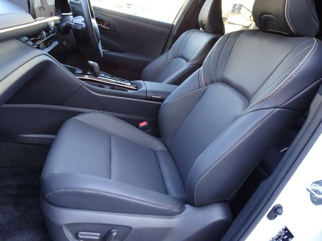 トヨタ クラウン　スポーツ　ハイブリッド ２．５ Ｚ Ｅ－ＦＯＵＲ ４ＷＤ R5年 (東海) 99
