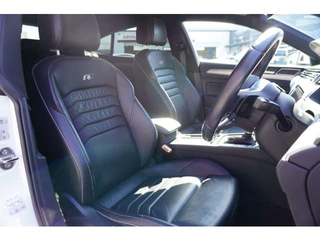フォルクスワーゲン アルテオン ＴＳＩ ４モーション Ｒライン アドバンス ４ＷＤ H30年 (東北) 99